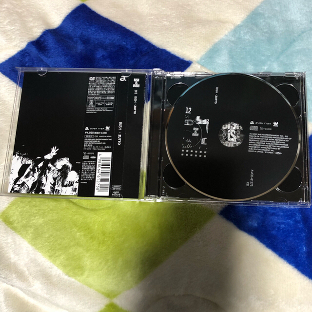 BiSH　ZUTTO(DVD盤)(CD+DVD) エンタメ/ホビーのCD(ポップス/ロック(邦楽))の商品写真