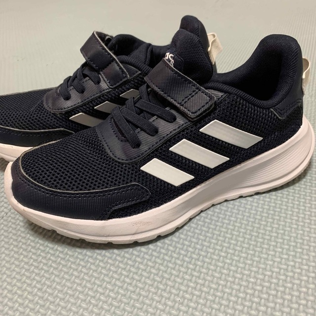 adidas(アディダス)のadidasスニーカー20.0㎝ キッズ/ベビー/マタニティのキッズ靴/シューズ(15cm~)(スニーカー)の商品写真