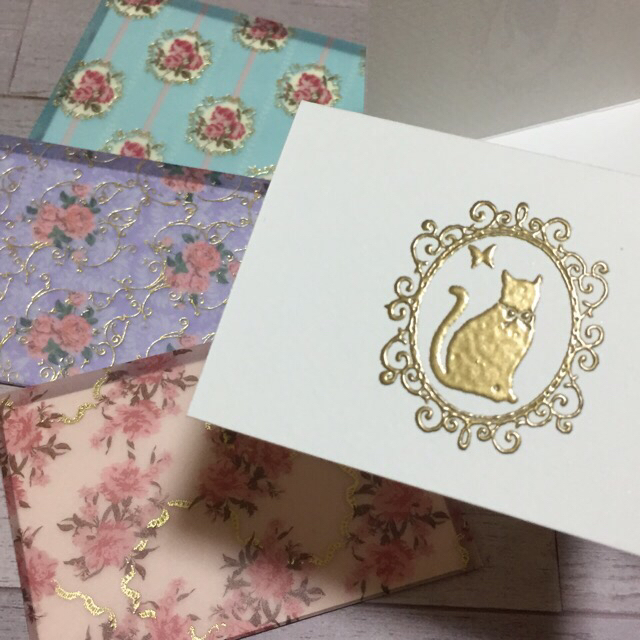 猫と花のメッセージカード 6セット入り (ハンドメイド) ハンドメイドの文具/ステーショナリー(カード/レター/ラッピング)の商品写真