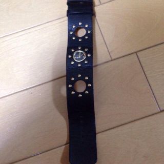 マイケルコース(Michael Kors)の【マイケルコース】スタッズ黒皮♥︎腕時計(腕時計)