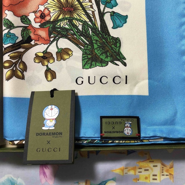 お値下げ不可！新品未使用　GUCCI×ドラえもん　イタリア製　シルク　スカーフ | フリマアプリ ラクマ