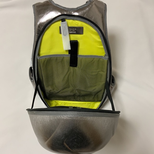 洗練されたデザイン DIESEL 1dr-Pod Backpack 新モデル