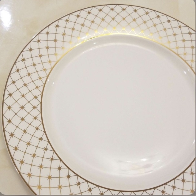 ZARA HOME(ザラホーム)の本日限定価格⭐︎ザラホーム　プレート　皿　ゴールド インテリア/住まい/日用品のキッチン/食器(食器)の商品写真