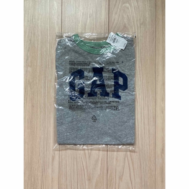 GAP Kids(ギャップキッズ)のGAP Tシャツ キッズ/ベビー/マタニティのキッズ服男の子用(90cm~)(Tシャツ/カットソー)の商品写真