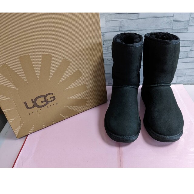 UGG(アグ)のUGG アグ　クラッシック ショートブーツ 42221018 レディースの靴/シューズ(ブーツ)の商品写真