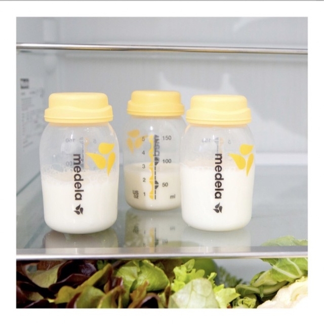 medela(メデラ)のメデラ搾乳機　母乳ボトル3個付き キッズ/ベビー/マタニティの授乳/お食事用品(その他)の商品写真