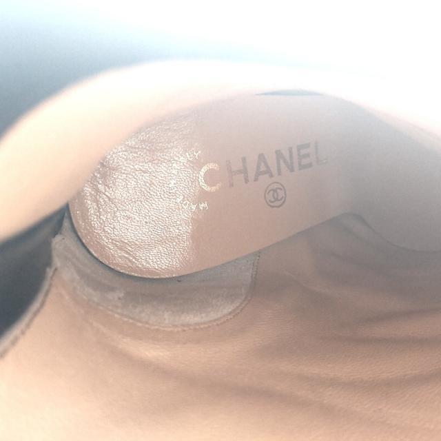 CHANEL(シャネル)のシャネル ショートブーツ 36 1/2 C美品  - レディースの靴/シューズ(ブーツ)の商品写真
