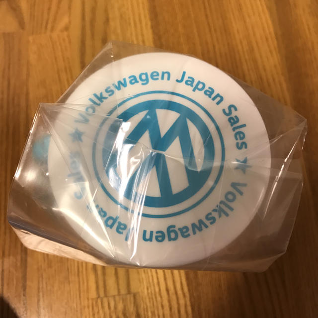 Volkswagen(フォルクスワーゲン)のマーガレット様専用❣️フタ付きカップ入りクランチチョコ フォルクスワーゲン  食品/飲料/酒の食品(菓子/デザート)の商品写真