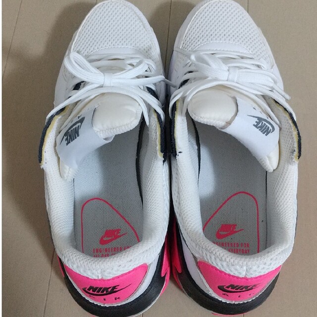 NIKEエアマックス 23.5cmスニーカー 3