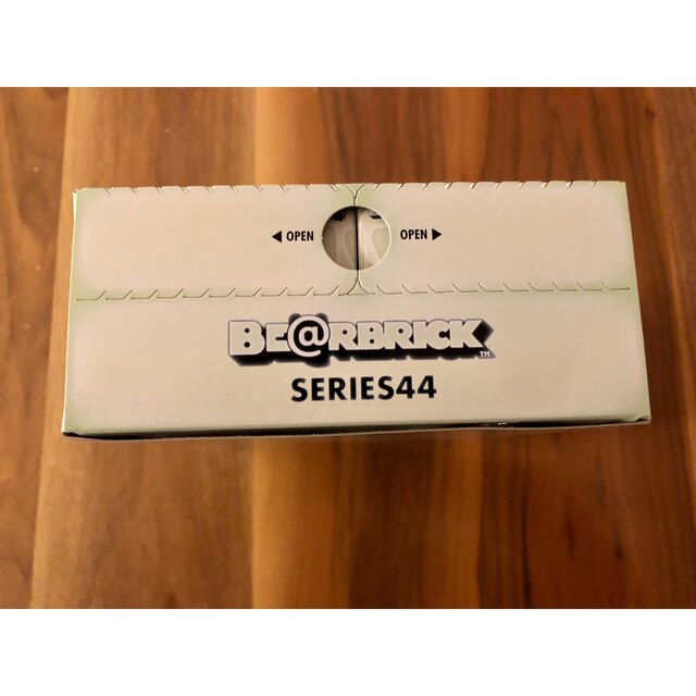 未開封 ベアブリック BE@RBRICK SERIES 44(BOX24個入り) www