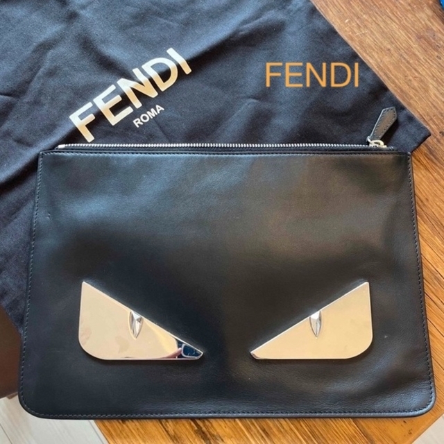 FENDI フェンディ　クラッチバッグ メタルアイ　正規品