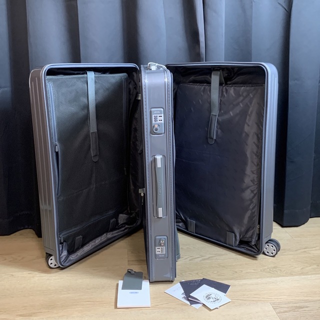 RIMOWA(リモワ)の【RIMOWA】【新品未使用】【廃版希少】サルサデラックス　グレー 128L メンズのバッグ(トラベルバッグ/スーツケース)の商品写真