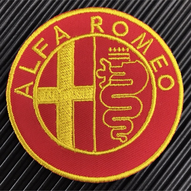 Alfa Romeo(アルファロメオ)のALFA ROMEO アルファロメオ エンブレム アイロンワッペン 赤×黄 B ハンドメイドの素材/材料(各種パーツ)の商品写真