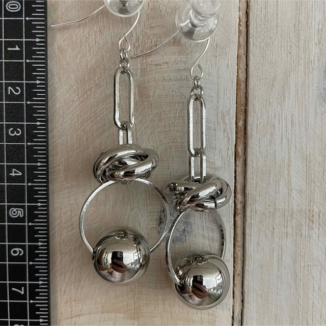 No.146♡シルバーチェーン×フープゆらゆらピアス/イヤリング ハンドメイドのアクセサリー(ピアス)の商品写真