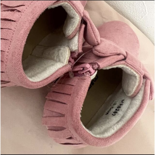 【新品タグ付き】ピンク　フリンジ　ショートブーツ　15cm ママラク　 キッズ/ベビー/マタニティのキッズ靴/シューズ(15cm~)(ブーツ)の商品写真