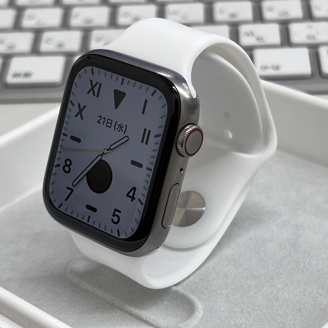 W810 Apple Watch 6 チタニウム44mm GPS+セルラー