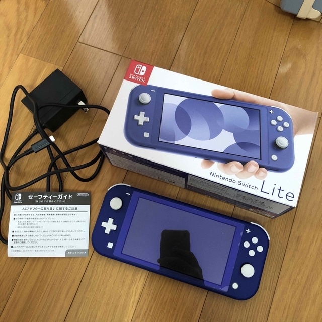 美品！Nintendo Switch Lite ブルー 売れ筋商品 www.grupocaht.com