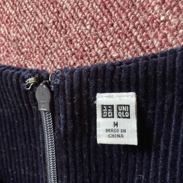 UNIQLO(ユニクロ)のジャンバースカート レディースのワンピース(ひざ丈ワンピース)の商品写真