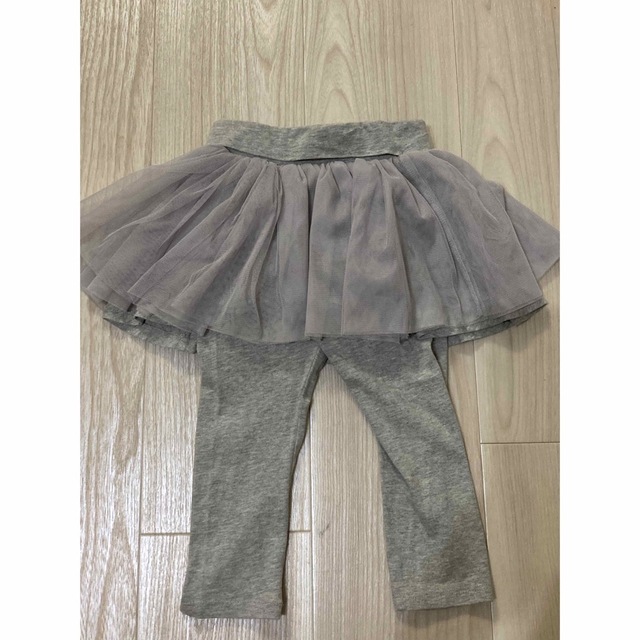 babyGAP(ベビーギャップ)の美品 90cm babyGap チュールスカート付きレギンス　スカッツ キッズ/ベビー/マタニティのキッズ服女の子用(90cm~)(パンツ/スパッツ)の商品写真