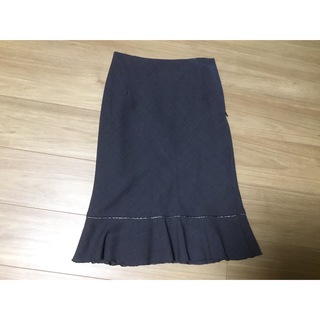 エムケーミッシェルクラン(MK MICHEL KLEIN)の裾フリル　スカート　KLEIN  D’OEIL(ひざ丈スカート)