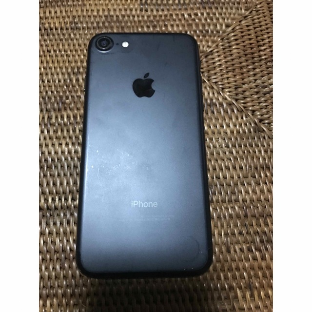 iPhone7 本体 スマホ/家電/カメラのスマートフォン/携帯電話(スマートフォン本体)の商品写真