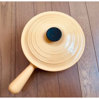 ルクルーゼ(LE CREUSET)のル・クルーゼ　サフランイエロー、20cm(鍋/フライパン)