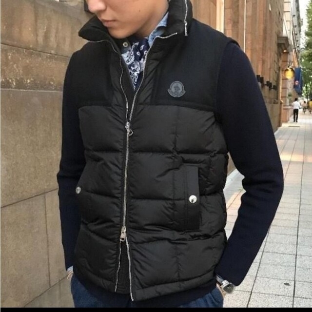 うのにもお得な情報満載！ MONCLER - ベスト サイズ3 ダウン CESAR