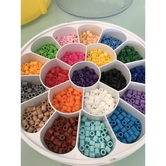 中古 アイロンビーズ  PERLER BEADS ほか キッズ/ベビー/マタニティのおもちゃ(知育玩具)の商品写真