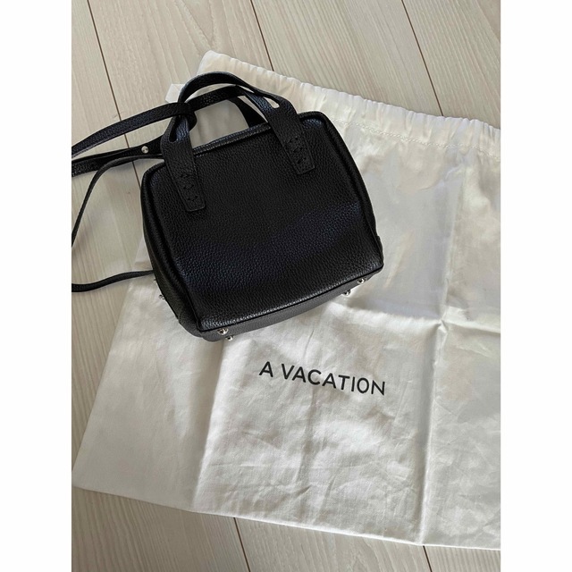 A VACATION(アヴァケーション)のa vacation HAPPY BELL ブラック レディースのバッグ(ハンドバッグ)の商品写真