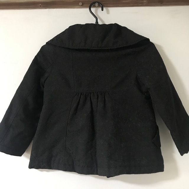 ANNA SUI mini(アナスイミニ)のアナスイ　ミニ　ブラックコート　キッズ キッズ/ベビー/マタニティのキッズ服女の子用(90cm~)(コート)の商品写真