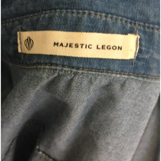 MAJESTIC LEGON(マジェスティックレゴン)のデニムシャツワンピース レディースのトップス(シャツ/ブラウス(長袖/七分))の商品写真