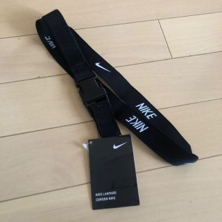 ナイキ(NIKE)のNIKE ランヤード　ブラック(ネックストラップ)