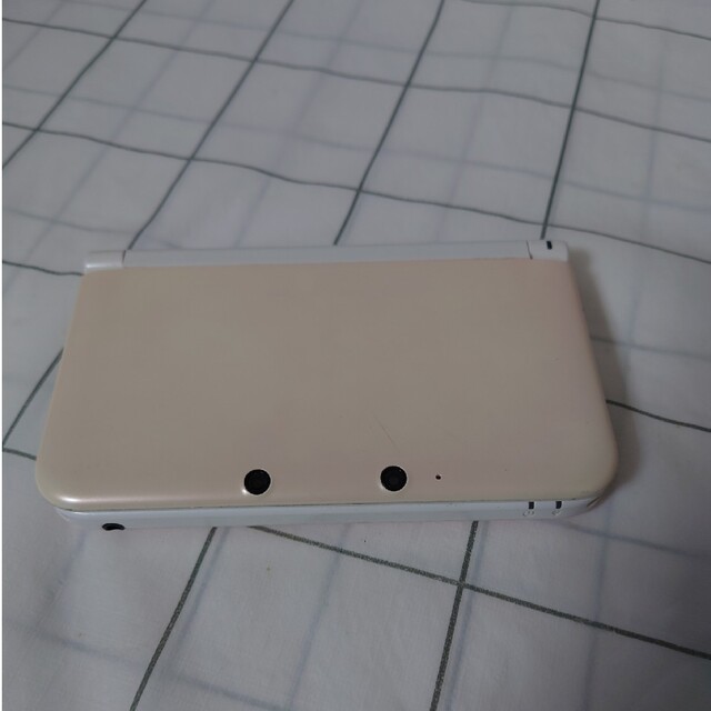 ニンテンドー3DS(ニンテンドー3DS)の「ニンテンドー3DS LL ピンク×ホワイト」 エンタメ/ホビーのゲームソフト/ゲーム機本体(携帯用ゲーム機本体)の商品写真