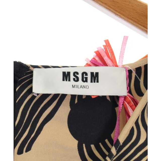 MSGM(エムエスジイエム)のMSGM エムエスジーエム ワンピース 40(M位) ベージュ(総柄) 【古着】【中古】 レディースのワンピース(ひざ丈ワンピース)の商品写真