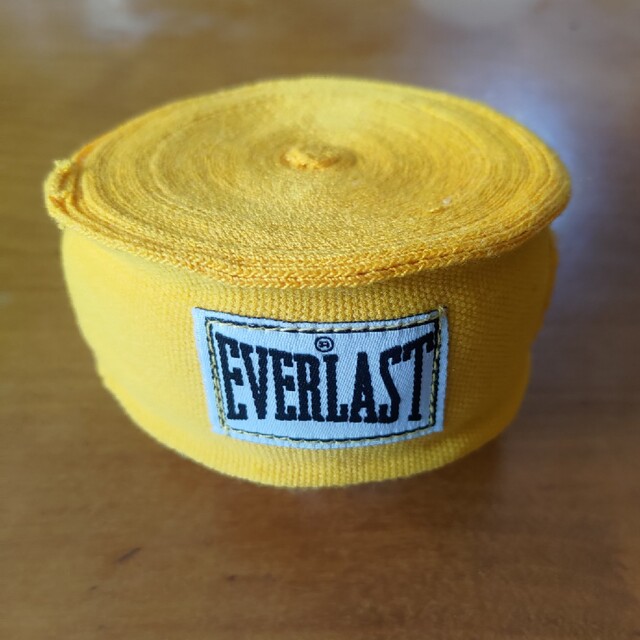 EVERLAST(エバーラスト)のEVERLASTボクシングバンテージ スポーツ/アウトドアのスポーツ/アウトドア その他(ボクシング)の商品写真