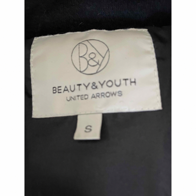 BEAUTY&YOUTH UNITED ARROWS(ビューティアンドユースユナイテッドアローズ)のB&Y 黒ダウン　 レディースのジャケット/アウター(ダウンジャケット)の商品写真