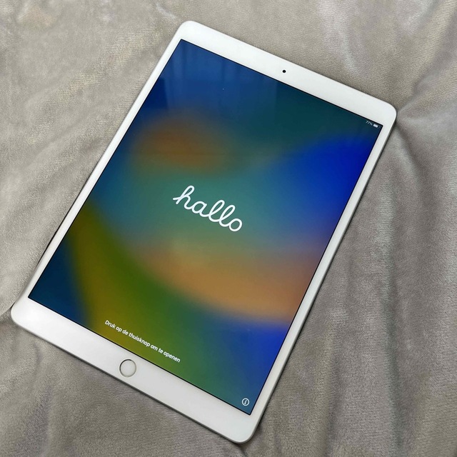 iPad air 3世代 シルバー 64GB 本体のみタブレット
