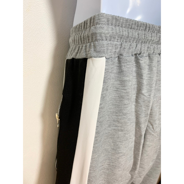 ジョガーパンツ　黒白ダブルライン　スキニースウェット　メンズレディース　グレーM メンズのパンツ(その他)の商品写真