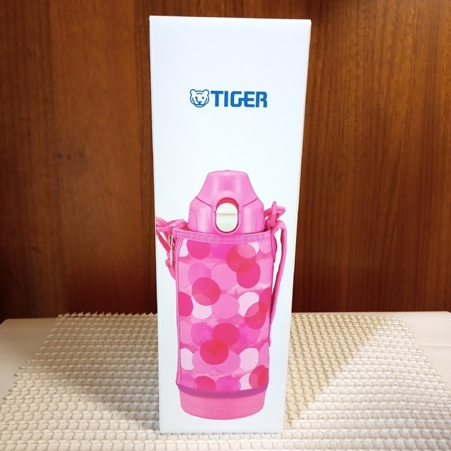 TIGER(タイガー)の【★専用 andofu 様】タイガー サハラ水筒 800ml ピンクドット インテリア/住まい/日用品のキッチン/食器(弁当用品)の商品写真