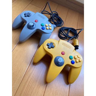 ニンテンドウ64(NINTENDO 64)のニンテンドー64 コントローラー　２個(家庭用ゲーム機本体)