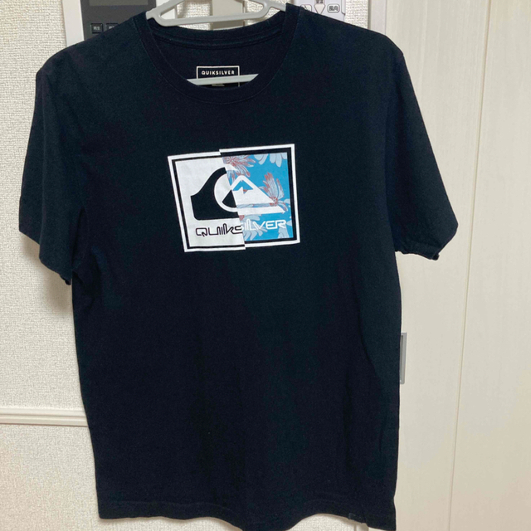 QUIKSILVER(クイックシルバー)のTシャツ　Sサイズ メンズのトップス(Tシャツ/カットソー(半袖/袖なし))の商品写真