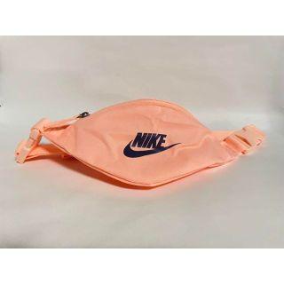 ナイキ(NIKE)の（新品未使用）NIKE ナイキ ヒップバッグ スモール ショルダーバック(その他)