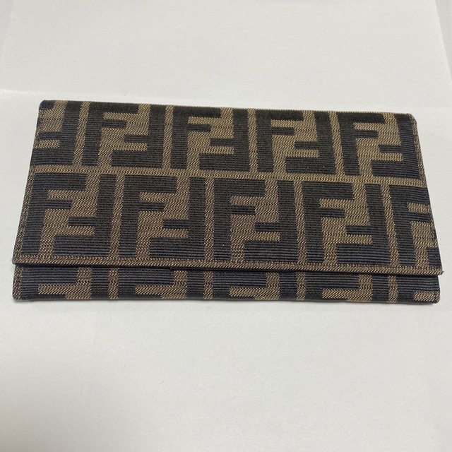 FENDI キャンパス　長財布