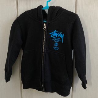 ステューシー(STUSSY)のステューシー　パーカー　キッズ(ジャケット/上着)