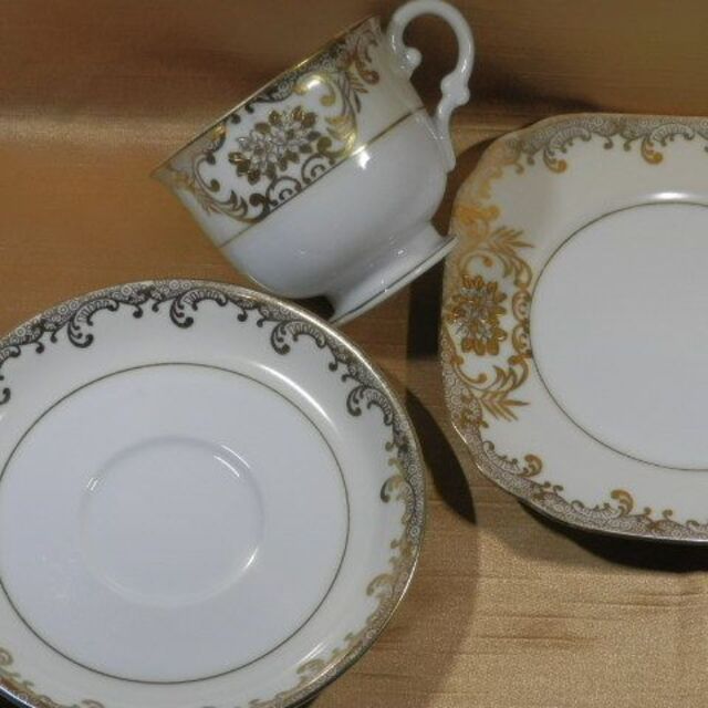 名古屋製陶(MEITO) ヴィンテージ トリオ キャビネット2 盛り上げ金彩 名古屋製陶(MEITO) ヴィンテージ トリオ キャビネット2 盛り上げ金彩