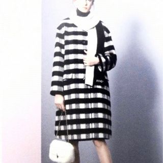 フォクシー(FOXEY) ロングコート(レディース)(ライン)の通販 100点