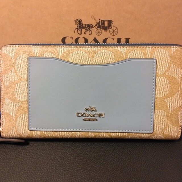 COACH - COACH コーチ 長財布 ベージュ 水色 未使用 24時間以内発送 財布 の通販 by crover's shop｜コーチならラクマ