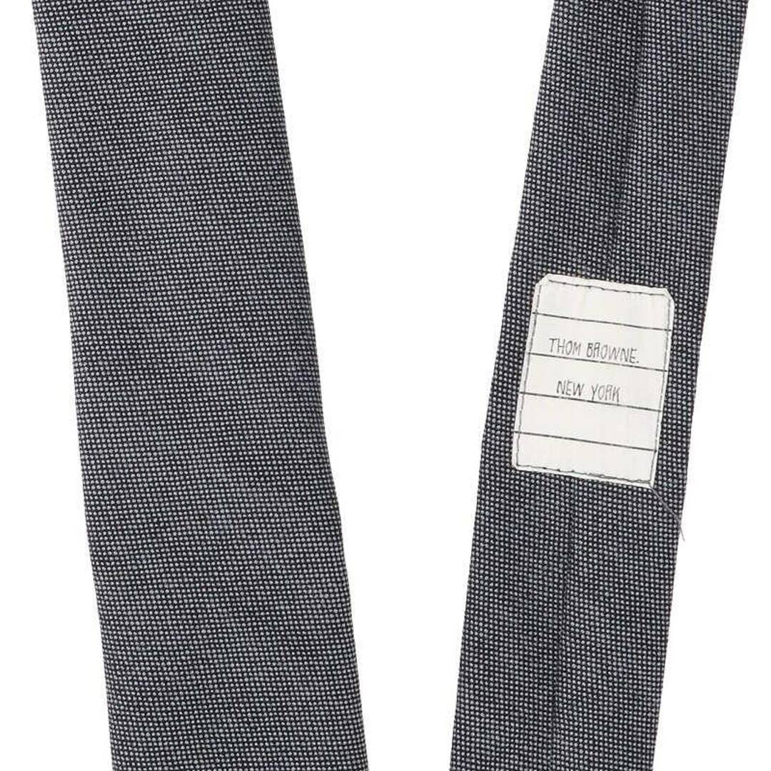 THOM BROWNE(トムブラウン)のトムブラウン 裏トリコテープ付きネクタイ メンズ メンズのファッション小物(ネクタイ)の商品写真
