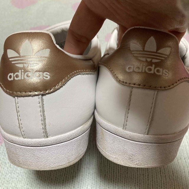 adidas(アディダス)のadidas SUPERSTAR アディダススーパースタースニーカー レディースの靴/シューズ(スニーカー)の商品写真