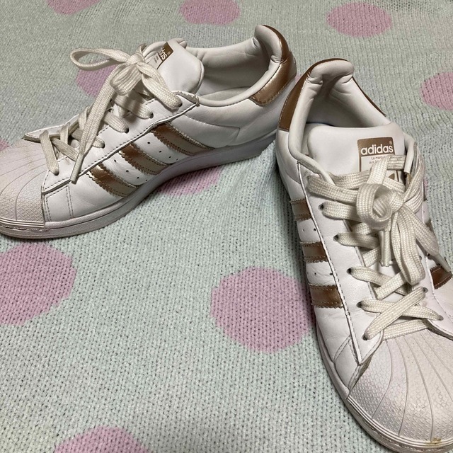 adidas(アディダス)のadidas SUPERSTAR アディダススーパースタースニーカー レディースの靴/シューズ(スニーカー)の商品写真